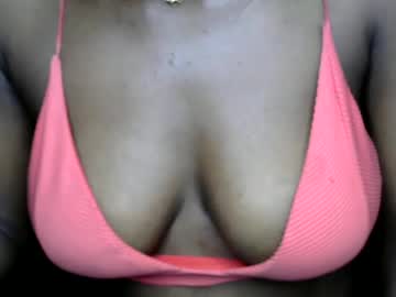 chocolate_pussie96