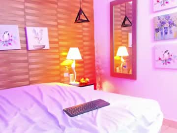 mia_sensation_