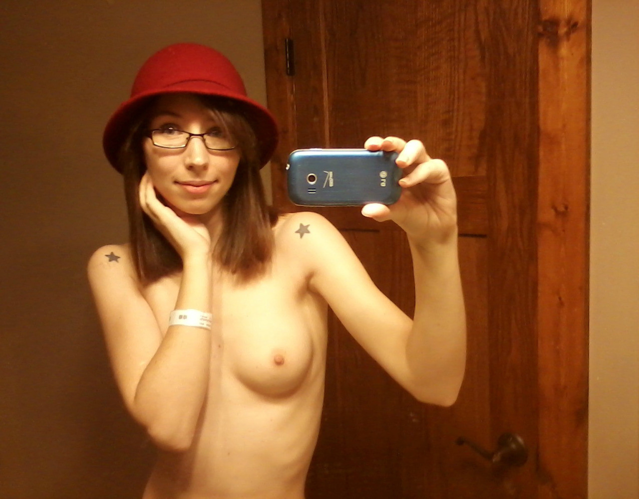 Teen Selfie Gallery 00003 — 15